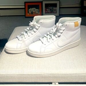 Nike Womens Court Royale 2 Mids 9.5